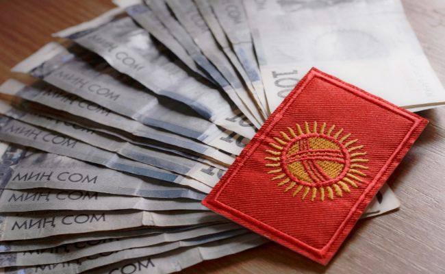 Новости Кыргызстан ужесточает трансграничные расчеты для россиян Теперь выросли и расходы на платежи: сторона получателя требует предъявления полного пакета документов, подтверждающего реальную поставку товаров в республику. Иначе переводы блокируются. С весны 2025 года рублевые операции в Кыргызстан проходят только через один банк - Капитал банк Центральной Азии. — Подробнее —————— PP.RU Яндекс Дзен - Vc.ru #Новости #Санкции