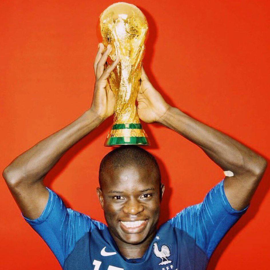 Трансфер Канте в Фенербахче сорвался Фабрицио Романо сообщает что Нголо должен был поехать в Турцию в обмен на Эн Несири но клубы не успели оформить документы По одной из версий Аль Иттихад неправильно и в последний момент загрузил документы в систему и сделка сорвалась FIFA уже отклонила апелляцию от клубов myachPRO