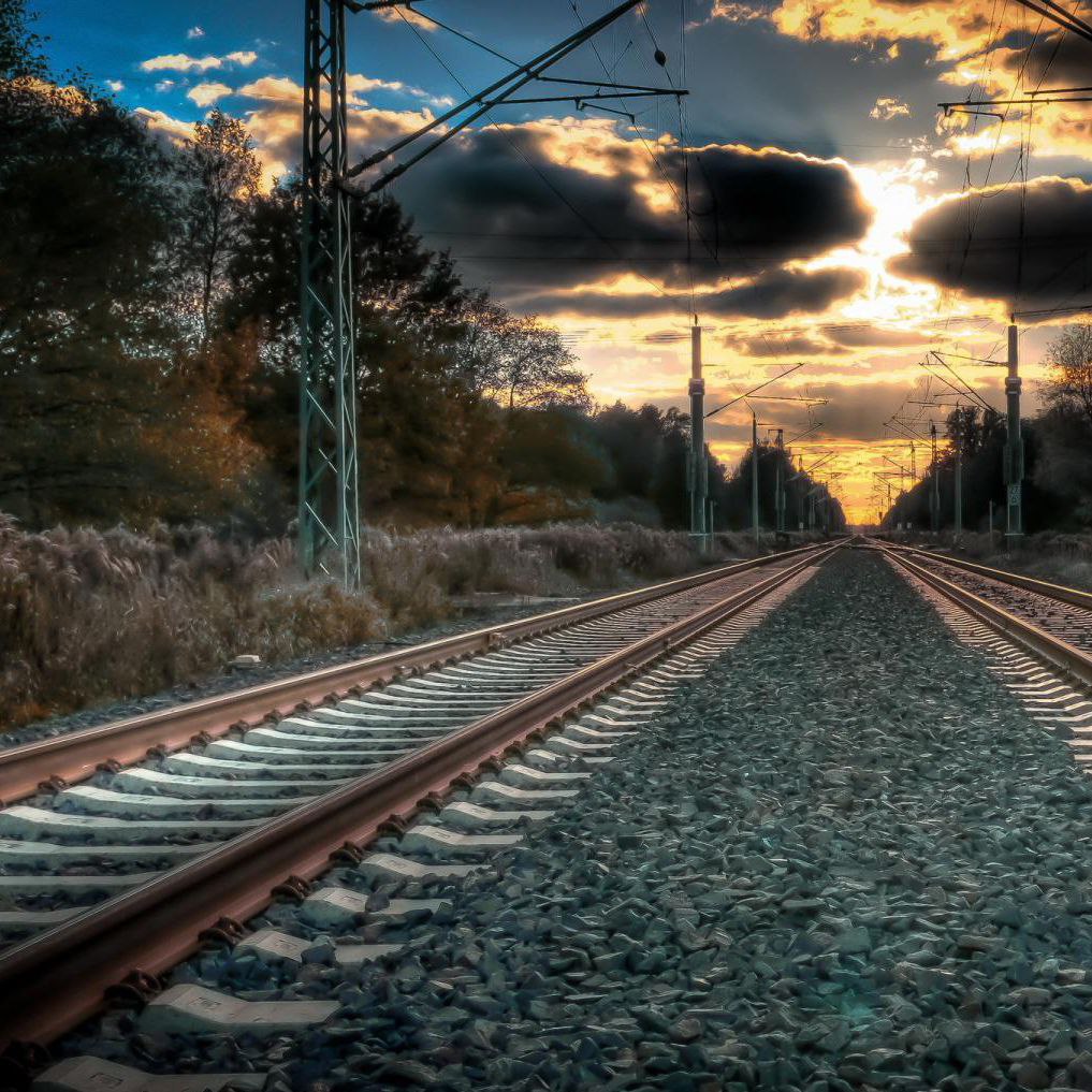 Суд удовлетворил иск Мариупольского транспортного прокурора о компенсации морального и материального вреда в интересах малолетних детей Мариупольской транспортной прокуратурой проведена проверка по факту смертельного травмирования матери двоих детей на перегоне станций Сартана Мариуполь Подробнее на сайте Южной транспортной прокуратуры Фото Интернет