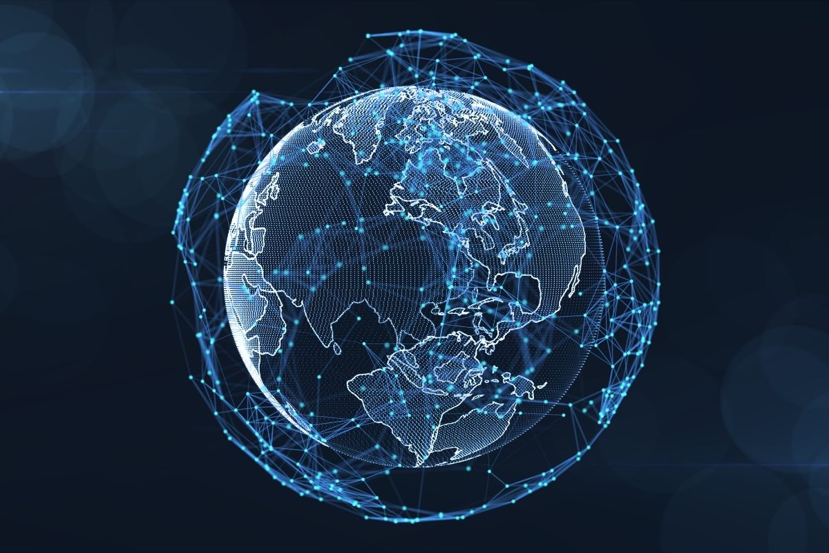 Запущен новый сервис для выбора кодов ОКВЭД Рассказываем о запуске нового сервиса Мой ОКВЭД Здесь реализован комплексный механизм поиска кодов видов деятельности в том числе на основе готовых наборов кодов ОКВЭД пакетные решения разработанных Минэкономразвития России совместно с отраслевыми федеральными органами исполнительной власти Сервис также может помочь при затруднении в выборе основного кода ОКВЭД Для этого нужно указать прогнозируемые показатели по планируемым видам деятельности Результат расчета визуализируется в виде инфографики определения основного кода ОКВЭД в соответствии с иерархическим методом Сервис позволит повысить качество сведений о кодах ОКВЭД заявительного типа включаемых в ЕГРЮЛ и ЕГРИП при регистрации бизнеса Напоминаем что сведения о кодах ОКВЭД отчетного типа с указанием их процентных долей вносятся в указанные реестры на основании сведений поступивших из Росстата Подробнее о порядке предоставления сведений о кодах ОКВЭД можно узнать здесь а также здесь