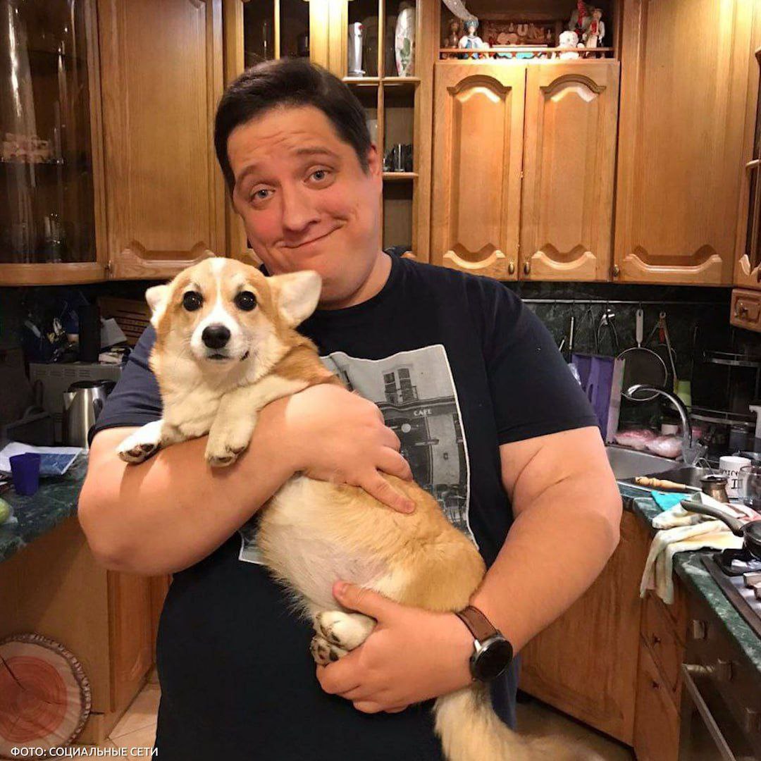 Скончался Роман Попов звезда сериала Полицейский с Рублёвки Перед смертью артист тяжело болел онкологией у него был диагностирован рак головного мозга Попову было 40 лет