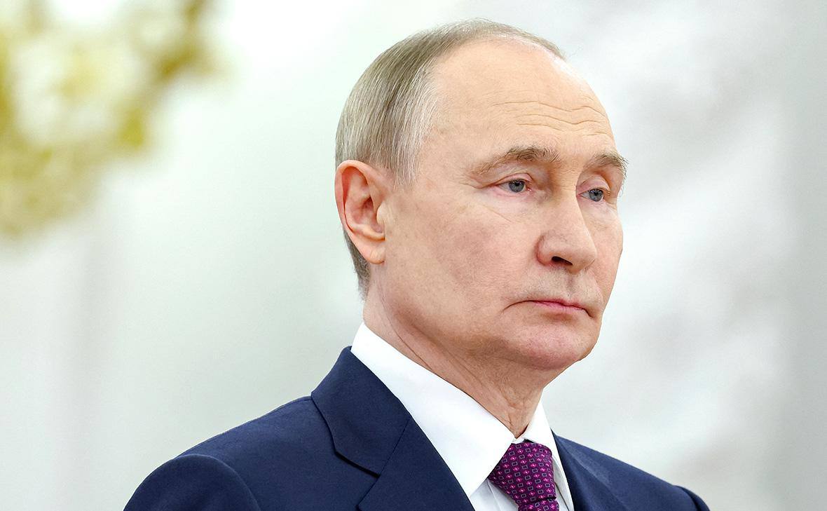 Путин: В случае «кражи» Западом российских золотовалютных резервов регионализация платежных систем станет необратимой, что будет полезно для мировой экономики. Также он заявил, что «кража — это тайное хищение чужого имущества, здесь будет открытое хищение, то есть грабёж». Заря Новости - Подписаться