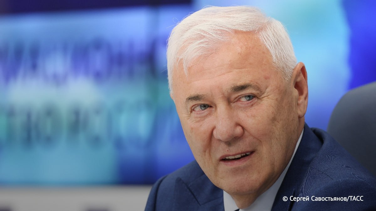 Россиян при долгосрочном инвестировании в ценные бумаги могут освободить от НДФЛ, заявил ТАСС председатель комитета ГД по финансовому рынку Анатолий Аксаков:  "Мы сейчас работаем над тем, чтобы было интересно вкладываться в цифровые финансовые активы. Для этого надо налоговое законодательство поменять, <…> там уже есть договоренности".  #Россия #Z #Зеленский #украина #победаzaнами #BarguZin24  БаргуZин     Vk   YouTube   TikTok   X