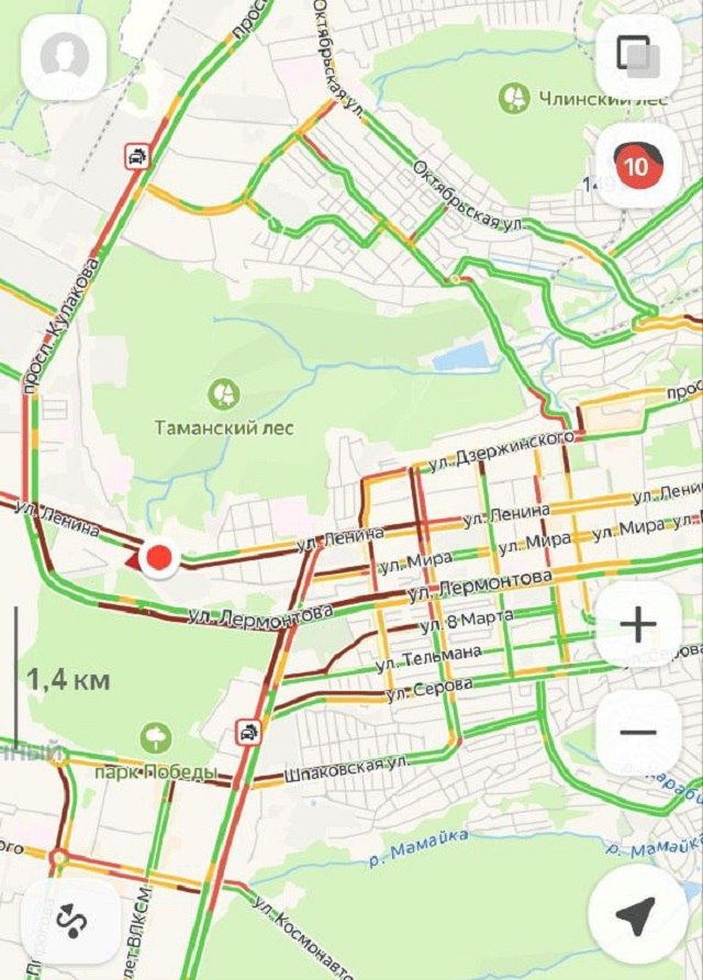 Пробки в 10 баллов образовались на дорогах Ставрополя вечером 8 октября  Об этом говорят данные сервиса «Яндекс.Карты».  Как сообщают сами горожане, ужасные автомобильные заторы сильнее всего «сковали» улицы Ленина, Мира и Лермонтова.  Помимо этого, общественный транспорт забит пассажирами под завязку.