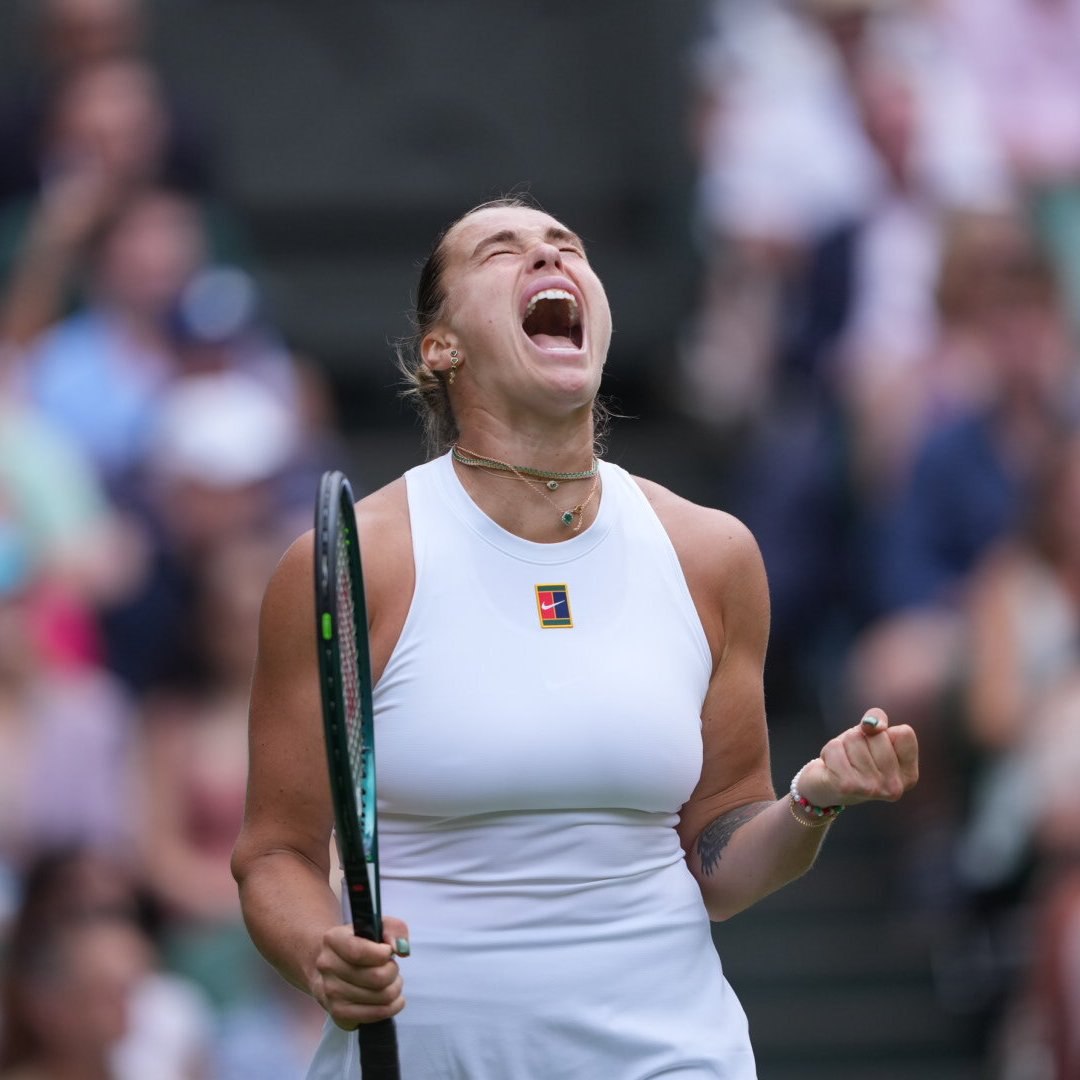 Арина Соболенко вышла в 1/16 финала Уимблдона Во втором круге соревнований белоруска обыграла чешку Мари Боузкову - 7:6 7:4 , 6:4. Следующей соперницей Соболенко станет сильнейшая в паре Эмма Радукану Британия / Маркета Вондроушова Чехия .