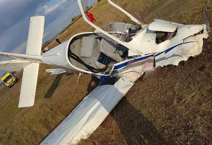 В Акмолинской области Казахстана разбился лёгкомоторный самолёт Aerostar R40F  UP-LA229   На борту находились пилот и пассажир — оба погибли. Самолёт выполнял обычный рейс и после падения не загорелся.  На месте работает комиссия по расследованию, полиция начала досудебное расследование по статье о нарушении правил безопасности воздушного движения, повлекшем смерть людей. Причины крушения выясняются.