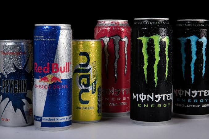 В Госдуме предложили продавать энергетики в аптеках и запретить их беременным Член комитета Госдумы по охране здоровья Султан Хамзаев предложил продавать энергетические напитки исключительно в аптеках Депутат отметил что изначально эти напитки предназначались для спортсменов но сейчас они активно рекламируются как обычная газировка создавая ложное ощущение безопасности bisrub