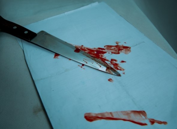 Резня в поезде пассажиры спасались в туалетах от человека с большим ножом Нападение с ножом парализовало железнодорожную станцию в Англии Читать подробнее на сайте