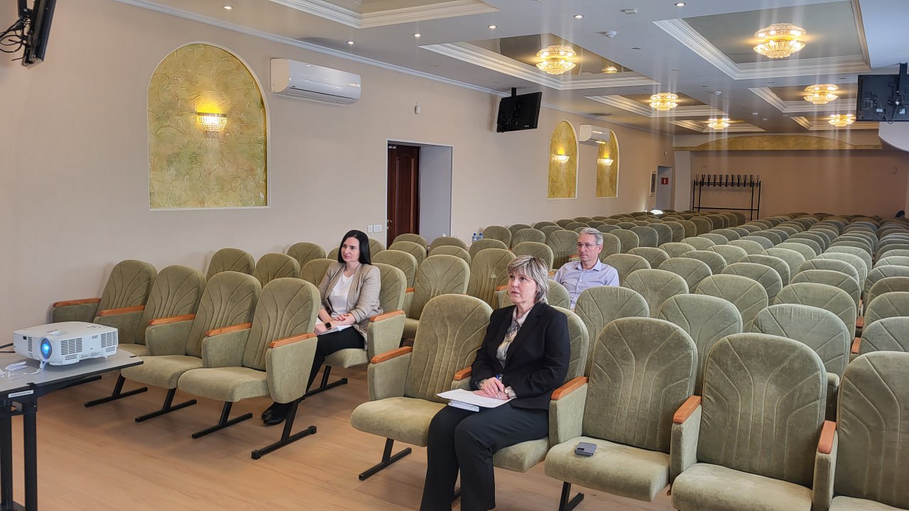 24 декабря 2025 года сотрудники Управления Федерального казначейства по Липецкой области в режиме видеоконференции приняли участие в заседании Министерства финансов России посвященном практике применения социального заказа а также мониторингу реализации этого механизма Модератором дискуссии выступил профессор заведующий кафедрой финансового менеджмента в государственном секторе НИУ ВШЭ Алексей Лавров В мероприятии также приняли участие представители отраслевых федеральных министерств по направлениям работы которых реализуется социальный заказ