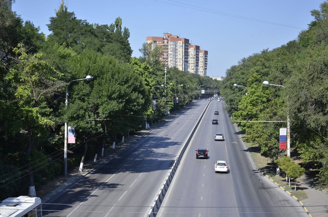 В Ростове проспект Стачки продлят до переулка Мастерового в 2025 году В Ростове в 2025 году начнут ремонтировать и продлевать проспект Стачки. Кроме того, из Левенцовки на Стачки появится выездной путь.   Новости №1 в Ростове  Прислать новость/фото