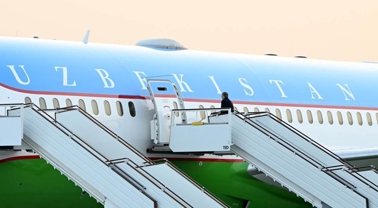 Шавкат Мирзиёев отбыл в США 17 февраля президент по приглашению Дональда Трампа отбыл в США с рабочим визитом В Вашингтоне пройдет первый саммит Совета мира в котором участвует Узбекистан также запланированы встречи и деловые мероприятия uznews