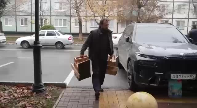 Московские парки готовятся к зиме: животные переходят на зимний режим содержания