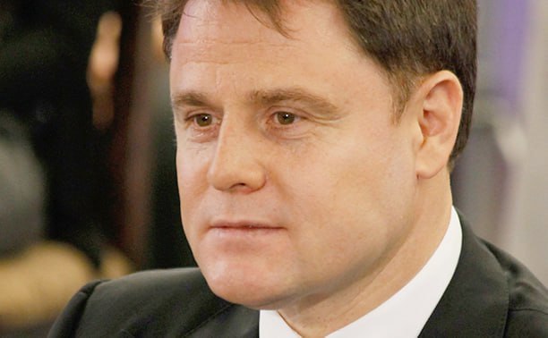 Президент России наградил орденом почета экс губернатора Тульской области Владимира Груздева Председатель правления Ассоциации юристов России Владимир Груздев удостоился госнаграды за заслуги в укреплении законности защите прав и интересов граждан многолетнюю добросовестную работу Напомним Владимир Груздев был главой Тульской области с августа 2011 по февраль 2016 года   Подписаться на канал Написать нам Мы в MAX