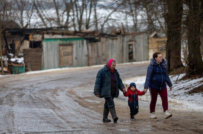 По состоянию на конец апреля 2025 года просроченная задолженность по заработной плате в стране достигла 1,482 млрд рублей, что стало максимальным уровнем с 2021 года Почти все задержки с зарплатами более 99% связаны с «отсутствием» у организаций «собственных средств». Задержки зарплат стали более частыми из-за общей экономической ситуации: экономика замедляется, санкции усиливаются, а высокая ставка ЦБ уронила прибыли бизнеса и сделала кредиты неподъемно дорогими. Гуд Афтенун Новости
