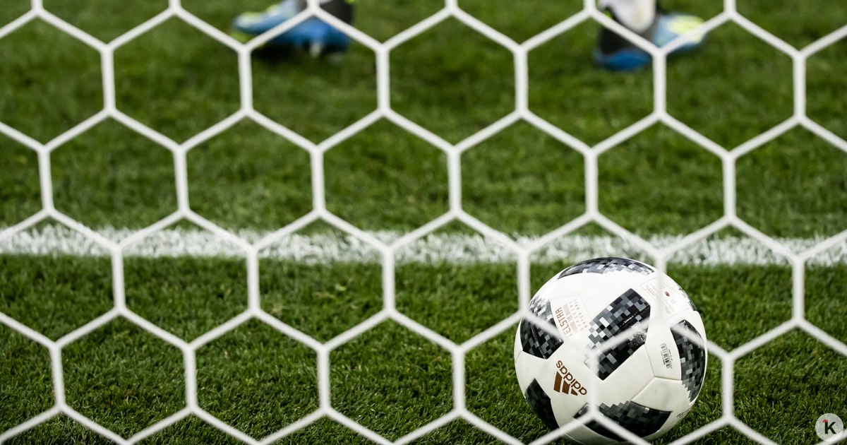 Следующая встреча будет с Балтикой Зенит победил в матче с Акроном и занял первое место в таблице РПЛ Игра прошла на Газпром Арене Зенит забил два безответных гола и продлил свою беспроигрышную серию в чемпионате России Теперь петербургская команда возглавила турнирную таблицу Акрон с 21 м баллом занимает девятую позицию Зенит не проигрывает уже 14 матчей подряд Следующую игру команда проведёт уже после зимнего перерыва Петербуржцы сыграют с калининградской Балтикой