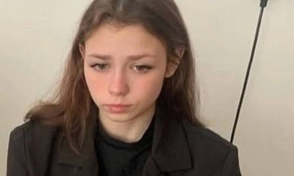 Позвонила маме и сказала, что заблудилась: стали известны подробности исчезновения школьницы в Муромцевском районе В следственном комитете продолжается расследование уголовного дела. Специалисты провели осмотр дома и территории, используя криминалистические средства. Допросили свидетелей, знакомых и родственников пропавшей девушки, особенно тех, кто видел её перед исчезновением. Мать Милены рассказала, что 18 мая примерно в 6:30 дочь позвонила ей и сообщила, что заблудилась, после чего связь прервалась. В настоящее время активно проводятся мероприятия для восстановления картины происшествия. Поиски девушки продолжаются. Если вы обладаете информацией о разыскиваемой, позвоните по телефону 79-32-97 или 395-506.