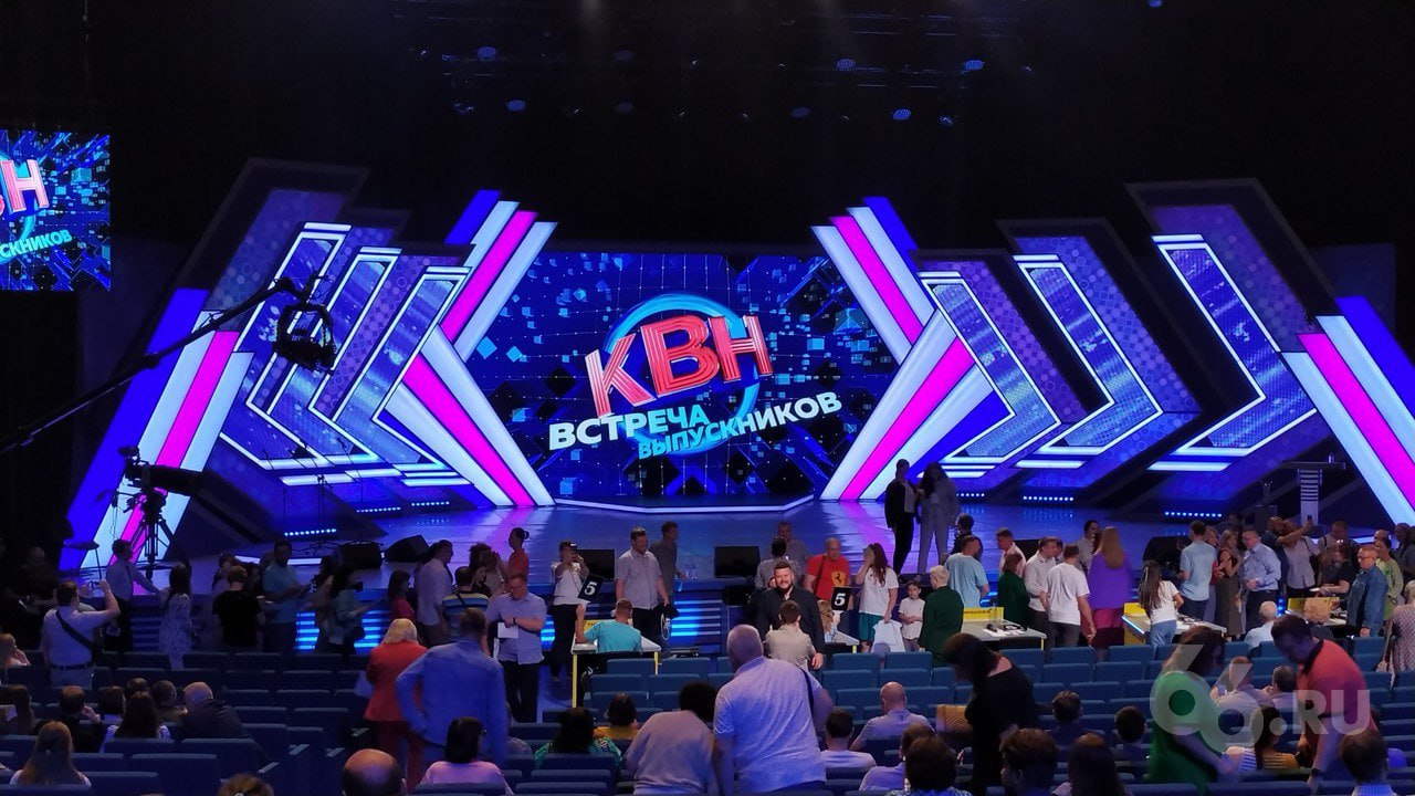 Денис Паслер отменил кубок КВН Евгения Куйвашева Распоряжение опубликовали на правовом портале региона Игру на кубок губернатора Свердловской области проводили ежегодно с 2019 года В последний раз в июне На КВН в 2025 году потратили около 26 млн рублей из бюджета За шесть лет на игры выделили более 156 млн рублей Соревнования проходят между региональными командами Кроме этого ежегодно устраивают Встречу выпускников КВН Судя по документу на нее отмена не распространяется За время проведения Встречи выпускников в Екатеринбурге выступили популярные команды Сборная Камызякского края ГородЪ ПятигорскЪ Вятка и другие А в жюри были Мария Захарова и Екатерина Мизулина   Новости из Екатеринбурга
