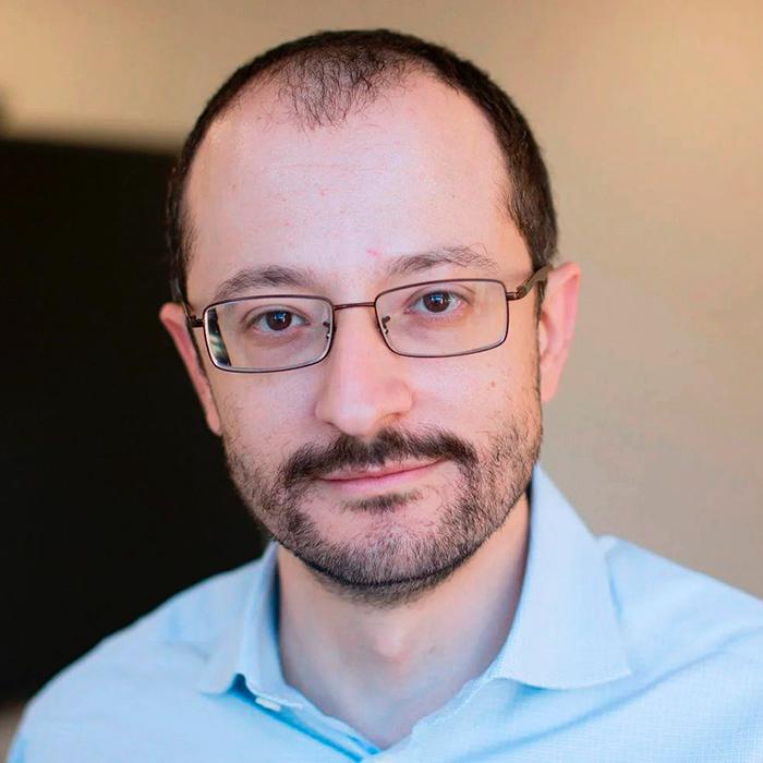 Миллиардер родившийся в Москве стал вторым крупнейшим налогоплательщиком Великобритании Александр Герко занял вторую строчку в списке 100 крупнейших налогоплательщиков Соединенного Королевства по итогам 2025 финансового года Размер налоговых выплат основателя трейдинговой компании XTX Markets составил 331 4 миллиона фунтов