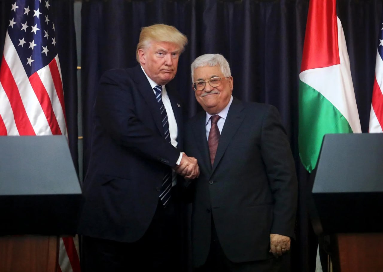 Трамп может объявить о признании Америкой Палестины во время визита в Саудовскую Аравию — СМИ «Президент Дональд Трамп выступит с заявлением о создании Государства Палестина и его признании Америкой, а также о создании Палестинского государства без присутствия ХАМАС», — приводят СМИ слова источника. Сообщается, что заявление о признании США Палестины может «стать самой важной декларацией, которая изменит баланс сил на Ближнем Востоке». Прислать новость