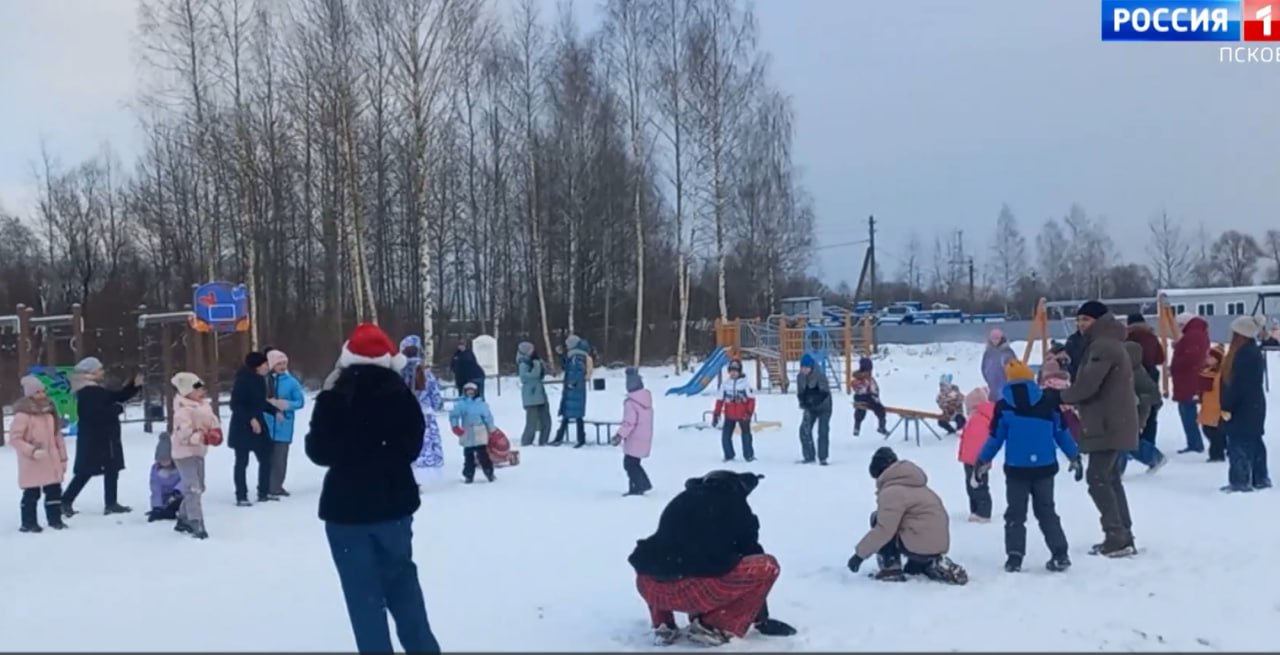 Сегодня стартовал прием заявок на региональный конкурс проектов территориальных общественных самоуправлений муниципальных образований Псковской области В конкурсе могут принять участие ТОСы расположенные на территориях городских и муниципальных округов области Документы принимают в местных администрациях до 20 февраля На реализацию проектов победителей конкурса бюджетам муниципальных образований будут предоставляться субсидии из областного бюджета Максимальный размер гранта составит один миллион рублей Организатор конкурса Управление муниципального развития регионального Правительства