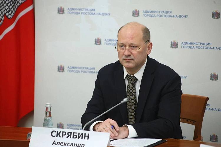 Александр Скрябин вторые смены в школах работают штатно детсады открываются завтра Глава Ростова на Дону Александр Скрябин в своём Telegram канале проинформировал жителей города о возобновлении работы образовательных учреждений Со ссылкой на данные своего заместителя по социальным вопросам Чернышовой мэр сообщил что все школы города работающие во вторую смену с сегодняшнего дня переходят на штатный режим работы Кроме того Александр Скрябин объявил что детские сады Ростова на Дону возобновят работу уже завтра Это решение означает полное восстановление нормального учебного процесса для всех школьников и возвращение к обычному режиму работы дошкольных образовательных учреждений города Подпишись на 1Rnd в МАХ Написать в редакцию