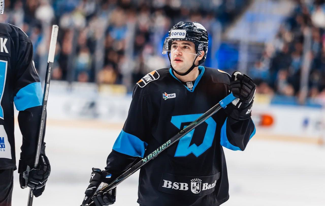 Лучший бомбардир текущего сезона КХЛ Сэм Энэс продлил контракт с минским Динамо Новое соглашение с 32 летним американцем рассчитано до конца сезона 2027 28 Подписывайтесь на РИА Новости Спорт в MAX