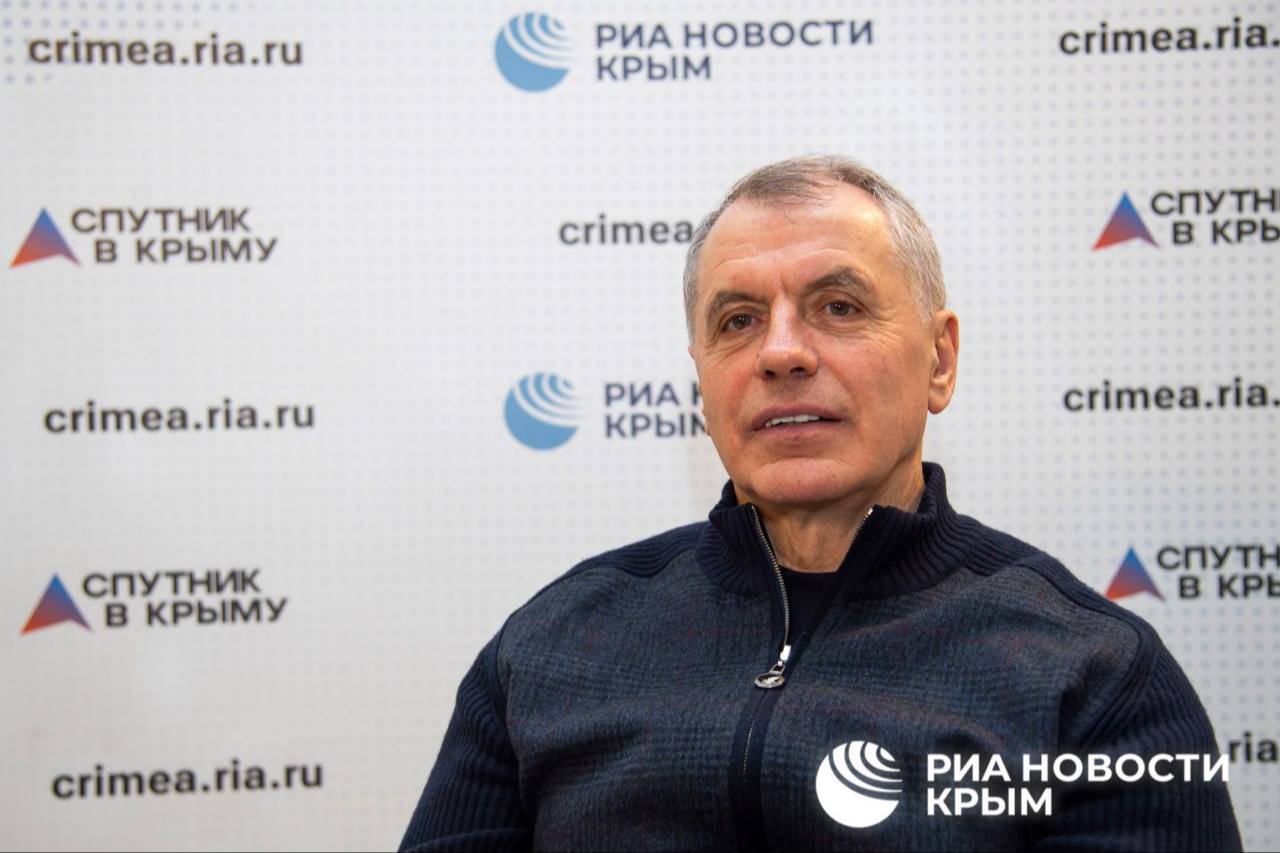 Крым может стать бездотационным регионом примерно через пять семь лет Для этого надо восстановить авиасообщение и возобновить полноценную работы курортной сферы заявил в интервью РИА Новости на ВЭФ глава парламента региона Владимир Константинов Думаю что это пять семь лет Вот если динамику и темпы мы сохраним а мы растем в процентах бюджета по 30 40 в год сказал он Подписаться на РИА Новости Крым