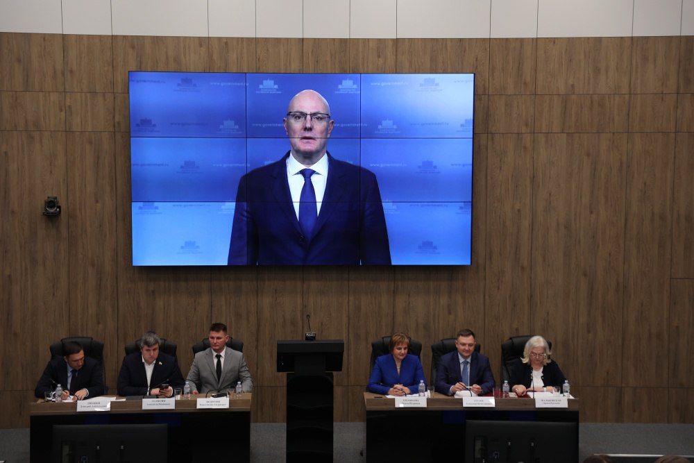 Всероссийское совещание по вопросам организации профилактической работы с детьми объединило специалистов из 66 регионов России В Тульском государственном педагогическом университете им Л Н Толстого стартовало XII Всероссийское совещание по вопросам организации деятельности комиссий по делам несовершеннолетних и защите их прав На мероприятии выступил первый заместитель Министра просвещения РФ Александр Бугаев В течение двух дней представители 66 регионов страны будут обсуждать современные нормативные технологические и методические подходы в организации индивидуальной профилактической работы с несовершеннолетними