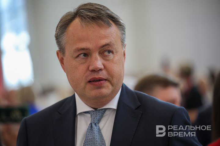 Альмира Абашева официально назначили врио министра здравоохранения Татарстана Это кресло он занял 26 августа rv shorts