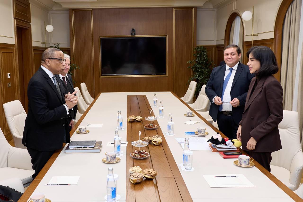 В Узбекистане может открыться настоящий Диснейленд Саида Мирзиёева встретилась с вице президентом The Walt Disney Хаймой Вашингтоном   repost uz telekanal eshe mojet bit Подписывайтесь на Repost