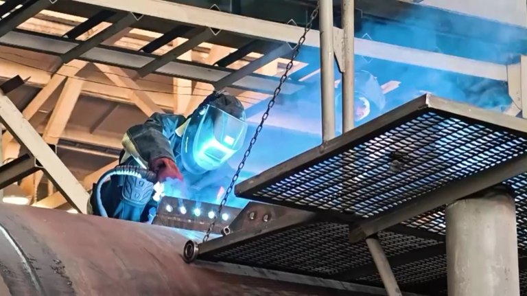 Брянская областная Дума стала инициатором закона о трудоустройстве подростков   guberniya tv obshhestvo 319853 Закон гарантирует рабочие места для несовершеннолетних граждан ƃℾ подписаться прислать новость