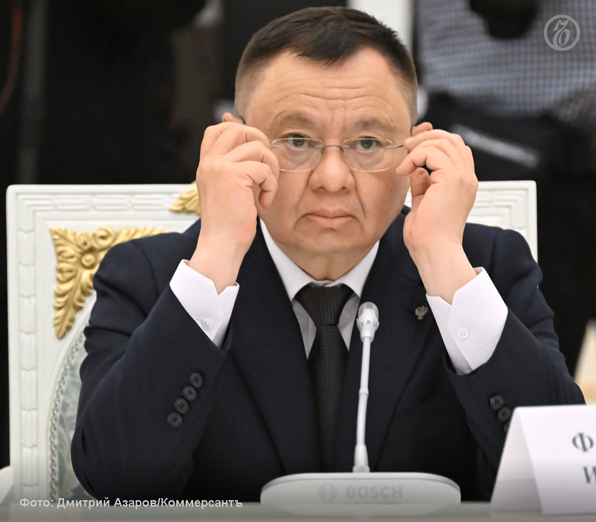 Объемы выдачи ипотеки в России снизились на 21 в 2025 году сообщил министр строительства РФ Ирек Файзуллин По его словам ипотечное кредитование удалось сохранить только благодаря льготным программам Министр добавил что прорабатываются различные сценарии модернизации программы семейной ипотеки Не надо забывать что льготная ипотечная программа практически единственная возможность граждан улучшить жилищные условия сказал он цитата по ТАСС Подписывайтесь на Ъ Оставляйте бусты