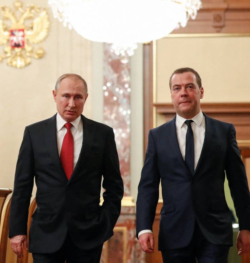 Путин наградил Медведева орденом За заслуги перед Отечеством IV степени Подписаться ufa rb прислать новость