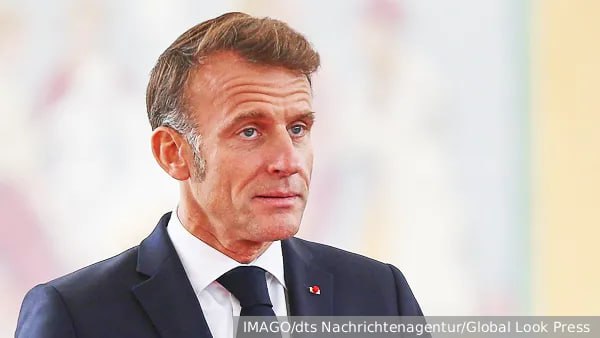 Уровень одобрения Эммануэля Макрона опустился до 11 что стало самым низким показателем за время его нахождения у власти Согласно результатам опроса 84 респондентов негативно относятся к работе главы государства еще 5 не смогли определиться с мнением При этом рейтинг премьер министра Себастьена Лекорню напротив вырос за последний месяц с 20 до 26 Ранее рейтинг канцлера Германии Мерца опустился до 23 одобрения а премьер министра Британии Стармера до 13 Подписаться Читать эксклюзив