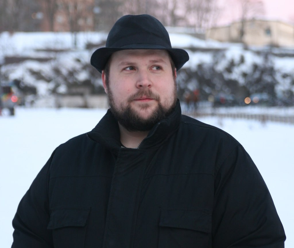 «Если покупка — не покупка, то пиратство — не кража» — Notch Создатель Minecraft поддержал инициативу Stop Killing Games, которая борется с отключением серверов у купленных игр Он заявил, что игроки имеют право навсегда сохранять доступ к игре, а пиратство в таких случаях — оправдано