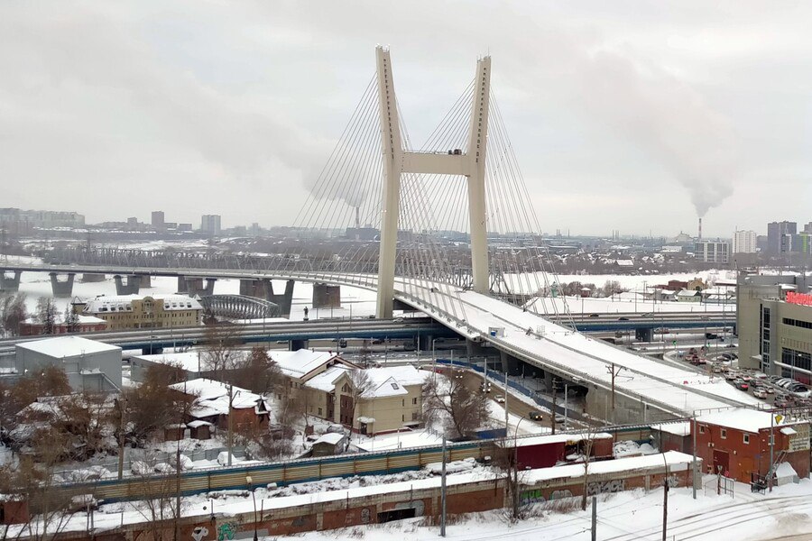 Четвертый мост в Новосибирске по прямому ходу планируют открыть до конца 2025 года Официальные сроки открытия четвертого моста может назвать только концессионер ГК ВИС Об этом напомнил губернатор Новосибирской области Андрей Травников на итоговой пресс конференции При этом он отметил что техническая готовность движения по прямому ходу обеспечена на 100 Подробнее читайте по ссылке INFOPRO54 Фото Infopro54 Автор Мария Гарифуллина