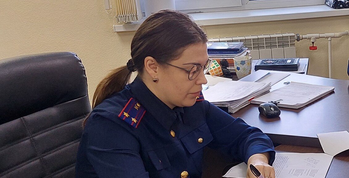 Бывший камчатский чиновник организовал незаконную выдачу патентов мигрантам На Камчатке следствие завершило дело о подстрекательстве к незаконной выдаче патентов мигрантам. Фигурант склонял коллегу к фальсификации экзаменов для иностранцев. Нажмите для подробностей -