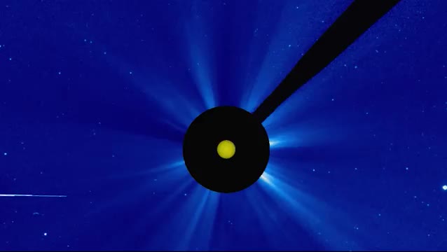 Сильный взрыв на обратной стороне Солнца: последствия ожидаются на Земле