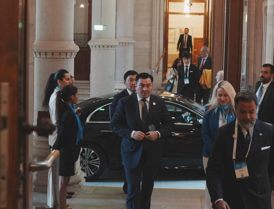 Что будет с ценами на нефть в долгосрочной перспективе? Казахстан проведет консультации с руководством ОПЕК в Вене Казахстанская делегация со главе с министром энергетики республики Ерланом Аккенженовым участвует в семинаре ОПЕК. На него собрались министры энергетики 22 стран ОПЕК и ОПЕК+ и компании Aramco, Shell и Kuwait Petroleum Corporation и т.д.