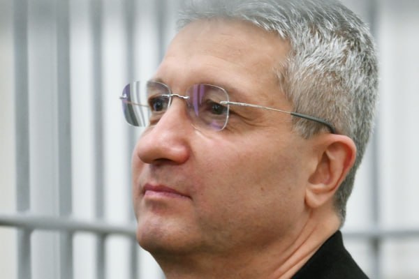 Арбитражный суд Москвы признал экс замминистра обороны Тимура Иванова банкротом Открыта процедура реализации его имущества Судья счёл обоснованными и включил в реестр требований кредиторов бывшего чиновника требования банка ПСБ на 228 миллионов рублей Из них 175 миллионов это основной долг по кредиту уточняет РИА Новости Подписаться на Говорит Москва Telegram VK MAX