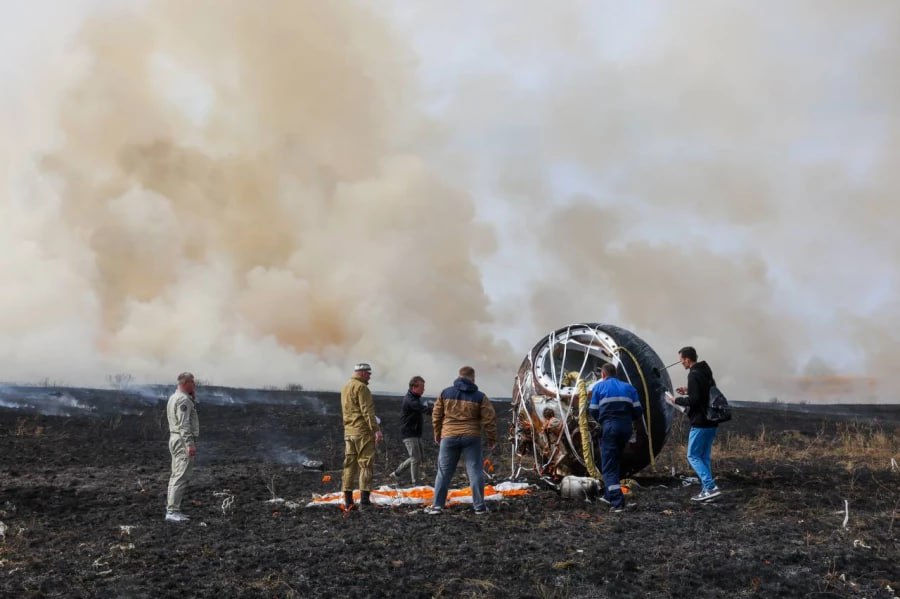 Госкомиссия признала успешным полёт космического аппарата Бион М 2 Все бортовые системы отработали в штатном режиме а научная орбитальная программа выполнена в полном объёме Месячный полёт прошёл в августе сентябре 2025 года Спутник был выведен на орбиту с высоким наклонением проходящую через высокие широты Подробнее Подпишись на MASHNEWS