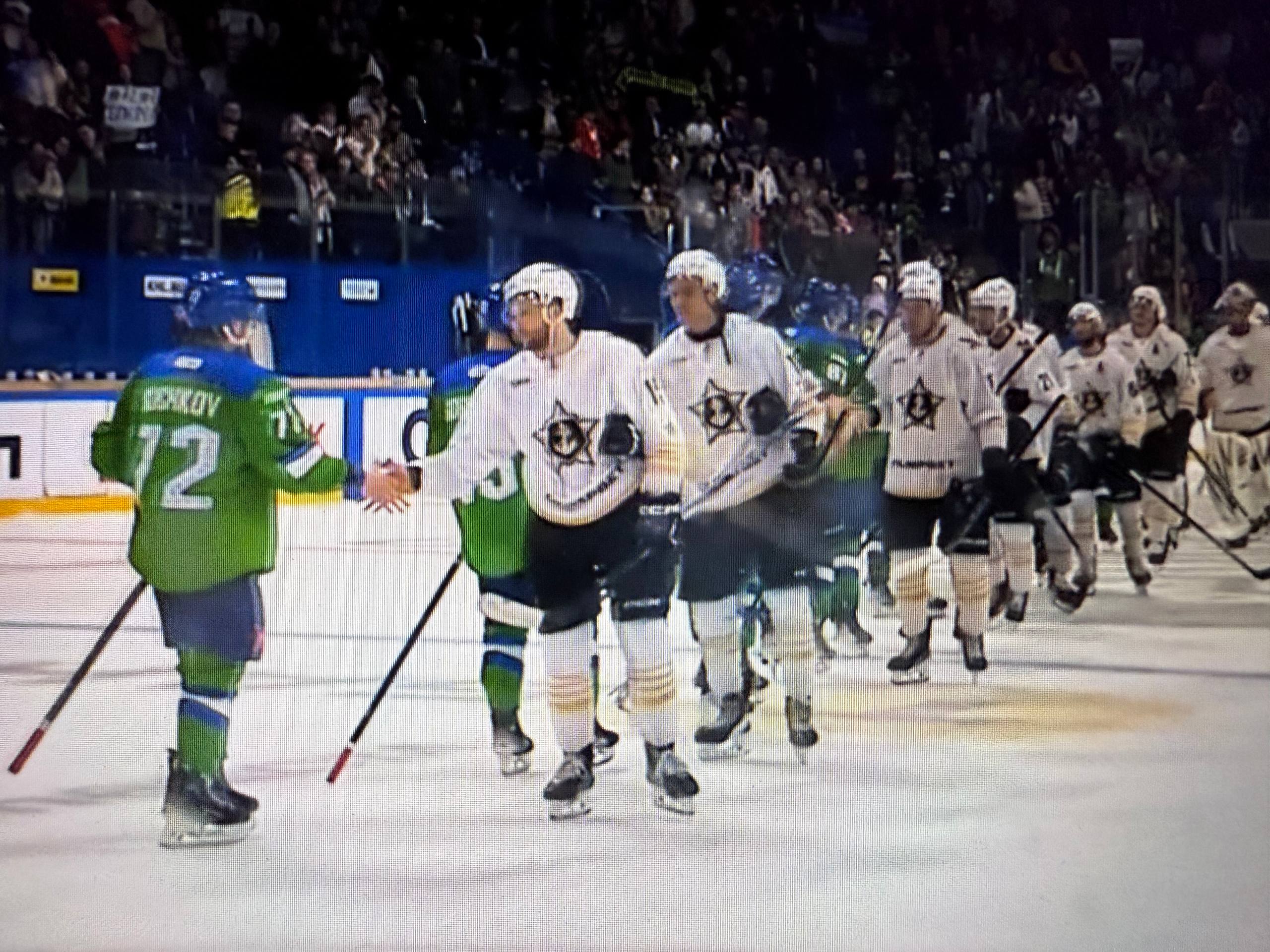 Праздник хоккея в Уфа Арене Салават Юлаев разгромил Адмирал со счетом 6 1