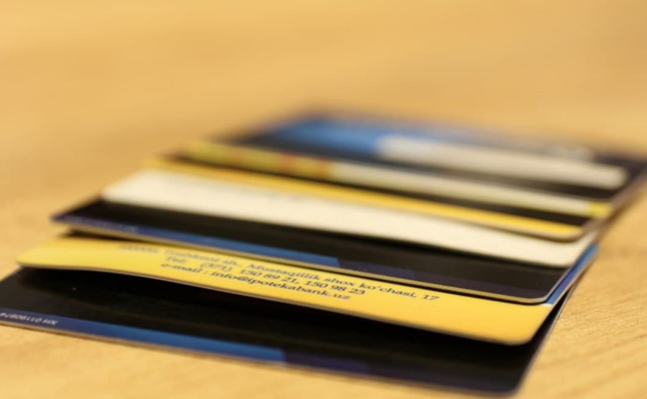 Несовершеннолетние узбекистанцы смогут самостоятельно получить банковскую карту repost uz no posle chetirnadcati let Подписывайтесь на Repost