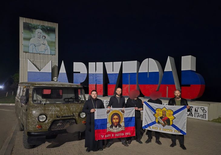 Очередной внедорожный автомобиль УАЗ «Буханка» передан на фронт в воинское подразделение. Об этом сообщил руководитель специального гуманитарного центра Крымской митрополии протоиерей Дмитрий Кротков. «Автомобиль был приобретён на пожертвования, которые передают и жертвуют прихожане и паломники Свято- Успенского мужского монастыря в Бахчисарае», - рассказал Кротков. Он уточнил, что машина будет использоваться для эвакуации раненых.
