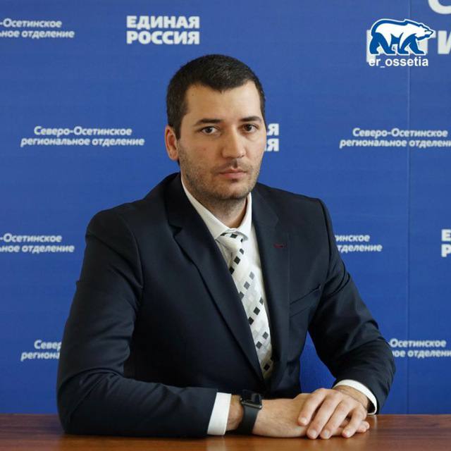 Иристон Кесаев избран председателем парламентского комитета по национальной политике и делам молодежи  Соответствующее решение принято на заседании парламента республики  На этом посту он сменил Георгия Джиоева region15 ru