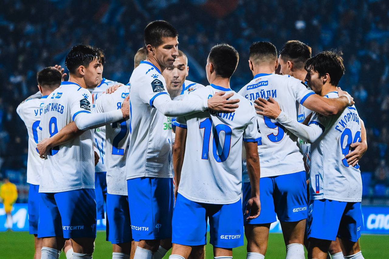 Воронежский Факел заработал 5 млн рублей в Кубке России Согласно опубликованным Российским футбольным союзом данным о призовых бюджет воронежского Факела пополнится на 5 миллионов рублей за участие в национальном кубковом турнире Другой представитель региона борисоглебский Кристалл за выход в пятый раунд Кубка страны получит 2 8 миллиона рублей Подписаться на VRN Град