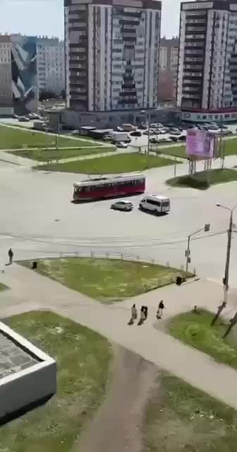 В Ухте 15-летний водитель электроскутера остановлен с двумя пассажирами без шлемов