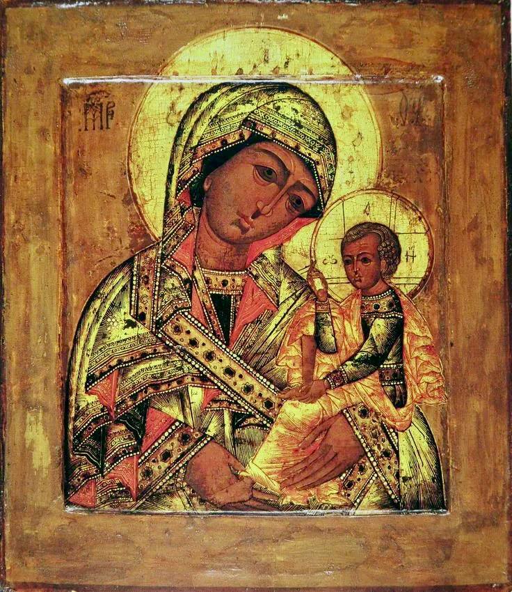 Доброе утро дорогие 15 ноября Православная Церковь чтит память Иконы Божией Матери Одигитрия именуемой Шуйская Смоленская Шуйская Смоленская чудотворная икона Божией Матери была написана в 1654 1655 годах в Воскресенском приходе города Шуи где в те времена свирепствовала не ослабевая моровая язва Уповая на милость Божию и заступничество Богородицы прихожане Воскресенской церкви поручили одному благочестивому иноку написать образ Смоленской Божией Матери издревле бывшей спасительницею русских людей от врагов и бед Целую неделю пока писался образ прихожане пребывали в посте и молитве Когда икона была написана священник Воскресенской церкви и народ перенесли ее в церковь и поставили в особо устроенном месте С того времени моровая язва начала утихать сначала в пределах Воскресенского прихода а затем и во всем городе От иконы Богоматери поставленной в храме совершилось много чудесных исцелений особенно от глазных болезней