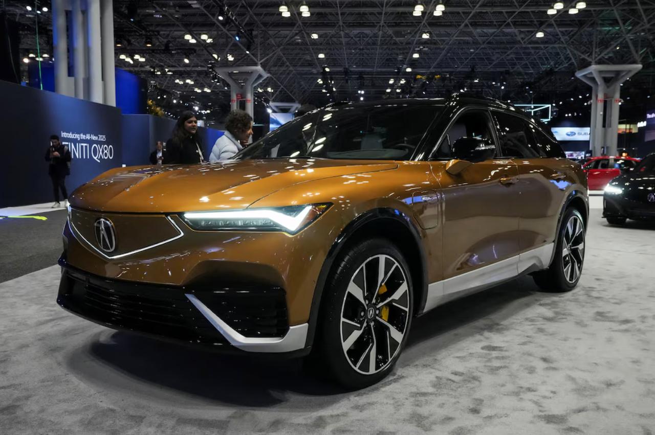 Honda прекращает производство своих электрических кроссоверов Acura ZDX на мощностях General Motors в США ZDX собиралась на заводе GM в Спринг Хилл штат Теннесси Руководители автокомпаний заявили что ожидают дальнейших проблем на рынке электромобилей после того как президент США Дональд Трамп отменил ключевые меры поддержки отрасли включая запланированную на 30 сентября поэтапную отмену федерального налогового кредита в размере 7500