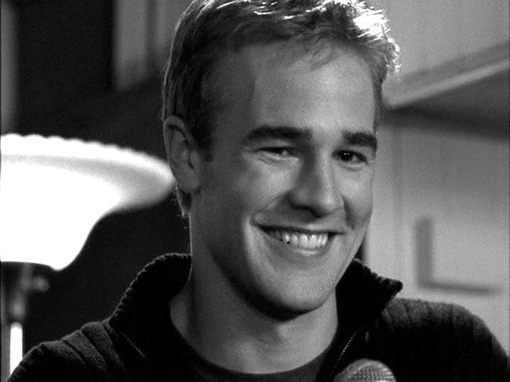 Умер актер Джеймс Ван Дер Бик известный по ролям в сериале Бухта Доусона и фильме Правила секса Ему было 48 лет